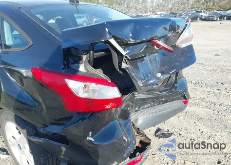 2014 Ford Focus S из США, поврежденный, VIN 1FADP3E25EL221467